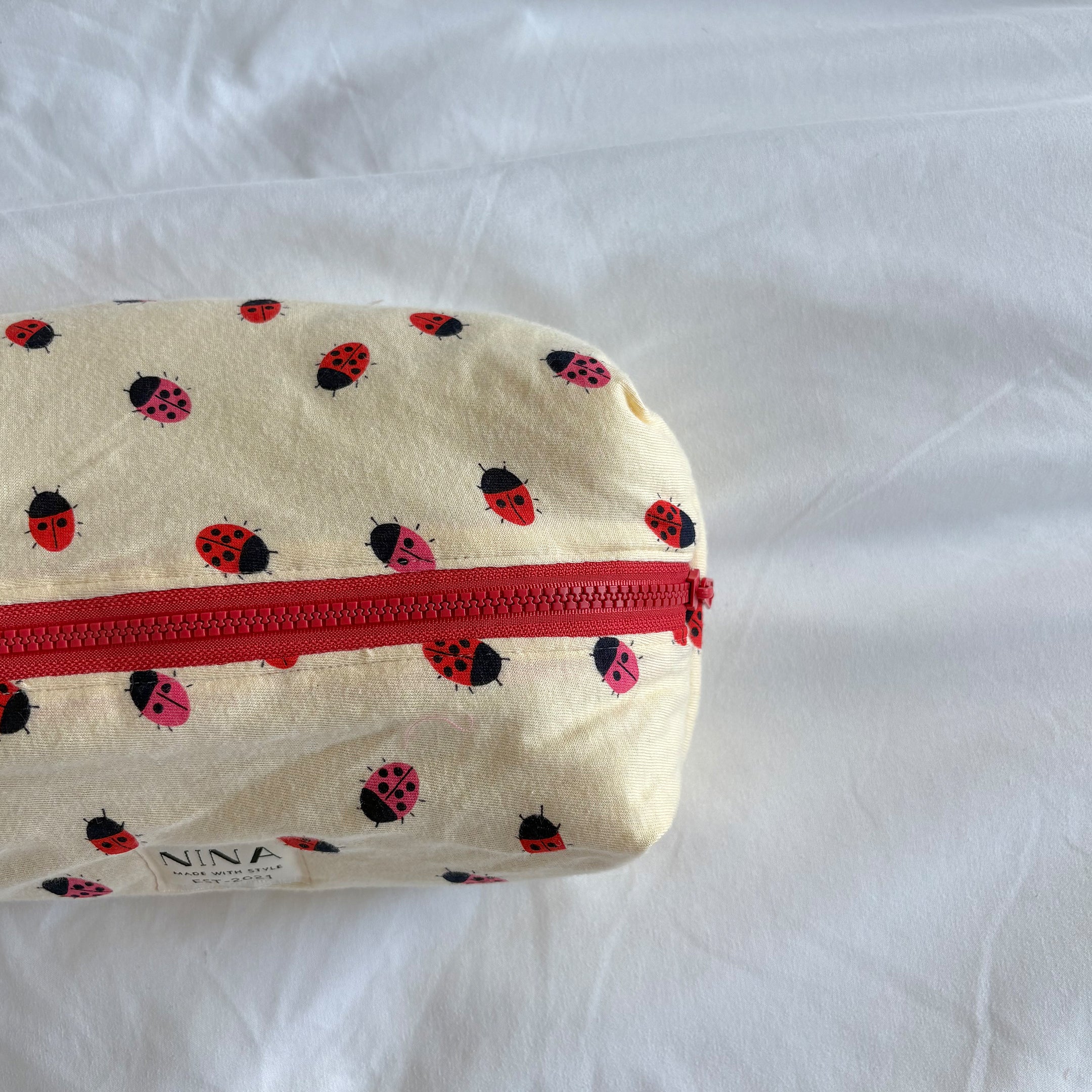 Cosmetiquera Large - Quita